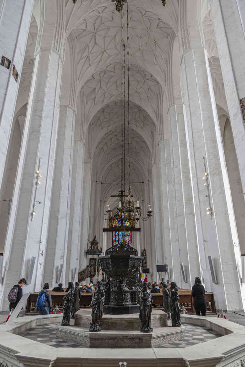 Polonia - Gdansk 039 - basílica de Santa Maria.jpg